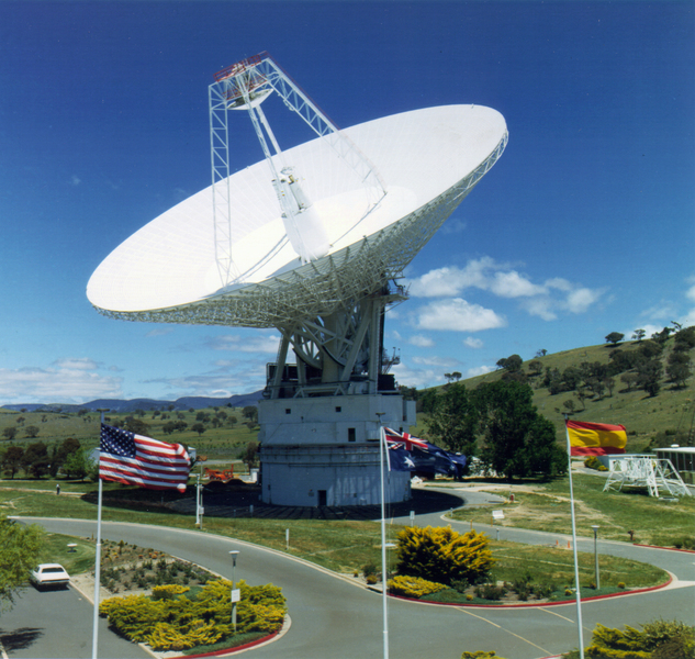 Canberra_Deep_Dish_Communications_Complex_-_GPN-2000-000502.jpg